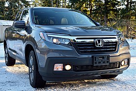 2017 Honda Ridgeline RTL-front-end.jpg